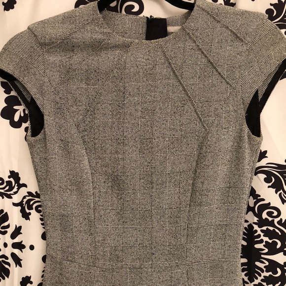 Grey fitted dress from H&M - Picture 2 of 2